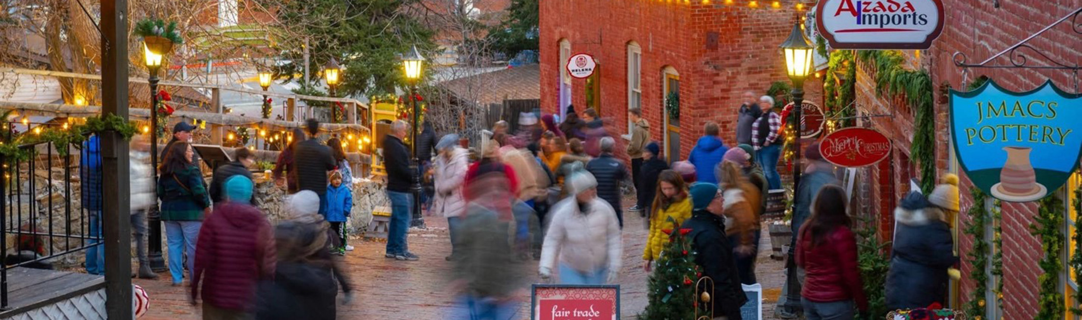 Reeder's Alley during Christmas celebrations. 